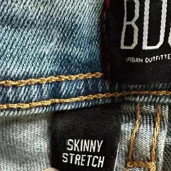 NEW Urban Outfitters Distressed Stretch Skinny Light Blue Wash Jeans Men’s 32x30 - Picture 7 of 8